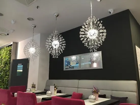 Astoria Metro Otel *